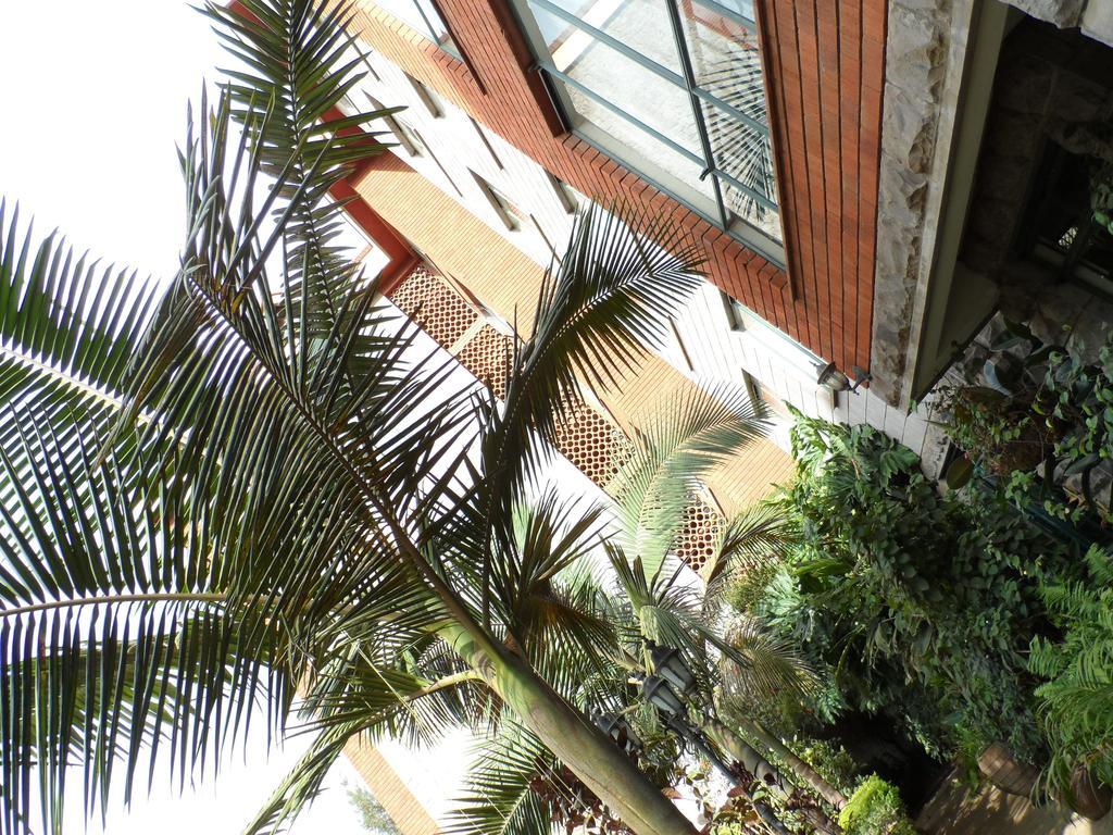 Tropical Towers Apartments Найроби Экстерьер фото